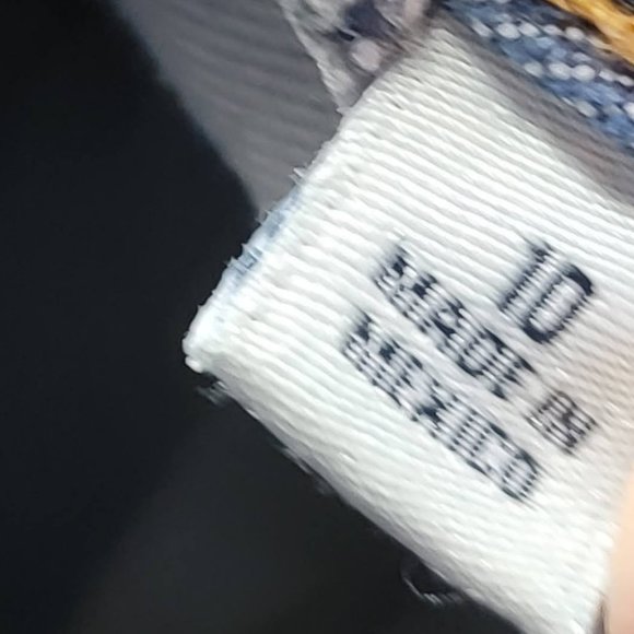 TOMMY HILFIGER VINTAGE SIZE 10 WOMEN'S BLUE DENIM CASUAL CUFFED CAPRI JEANS - Picture 2 of 16